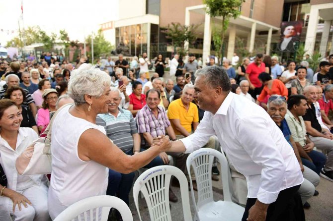 Muratpaşa Belediyesinden, Hacı Bektaş Veli Kültür Merkezi’nde Aşure İkramı