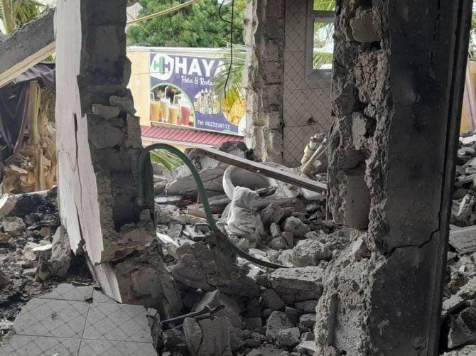 Somali’deki Otel Saldırısında Can Kaybı 20’ye Yükseldi
