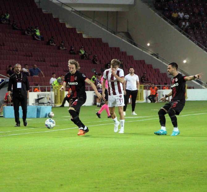 Spor Toto Süper Lig: Hatayspor: 1 - Gaziantep Fk: 1 (İ̇lk Yarı)