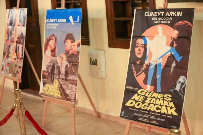 Uşak Belediyesi Hemşerilerine Yazlık Sinema Keyfi Yaşattı