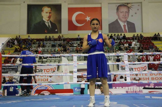 Uşaklı Boksör Sıla Özkan Avrupa Şampiyonu Oldu