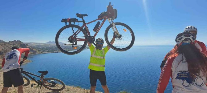 4. Van Denizi Bisiklet Festivali Devam Ediyor