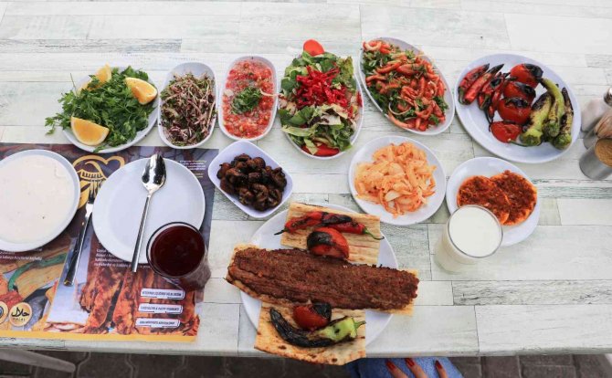 Diyette Adana Kebap Yemek Mümkün