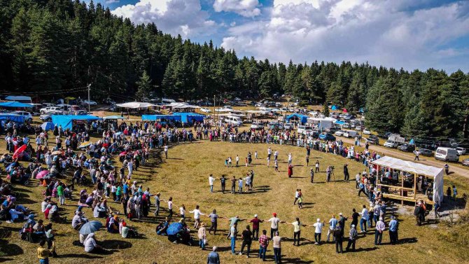 Artvinliler Satave Festivali’nde Gevrek Ve Horona Doydu