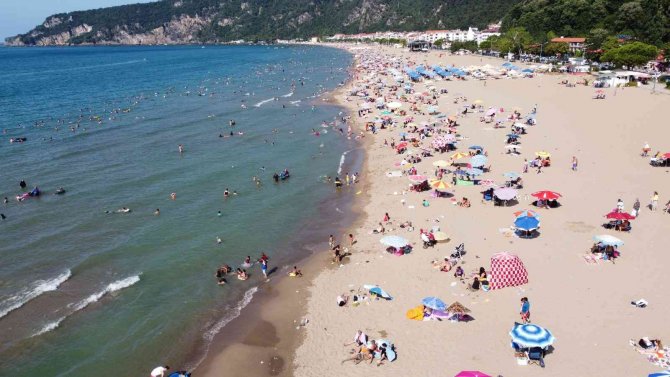 İ̇nkumu Plajı Araç Girişlerine Kapatıldı