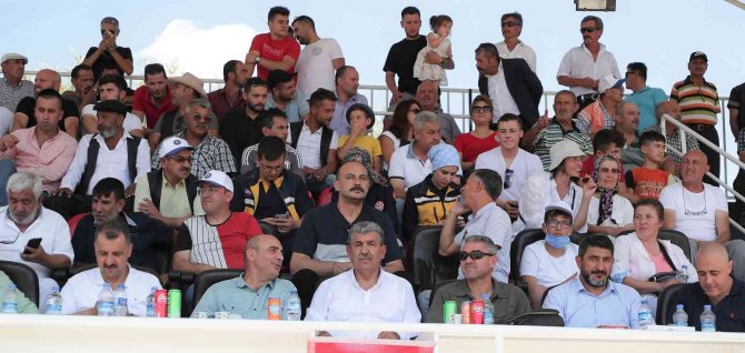 Kütahya’da Rahvan At Yarışları Heyecanı