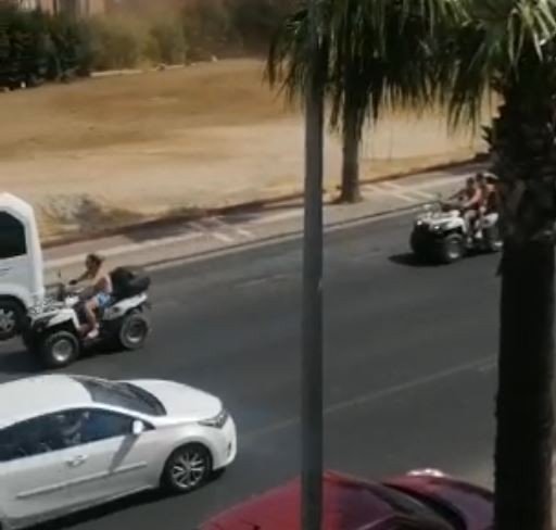 Şehir Merkezinde Atv İle Drift Atan Turistlere Polisten Ceza Yağdı