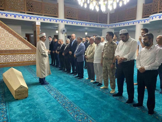 Türkiye’yi Yasa Boğan Mardin’deki Kazada Ölen 20 Kişi Toprağa Verildi