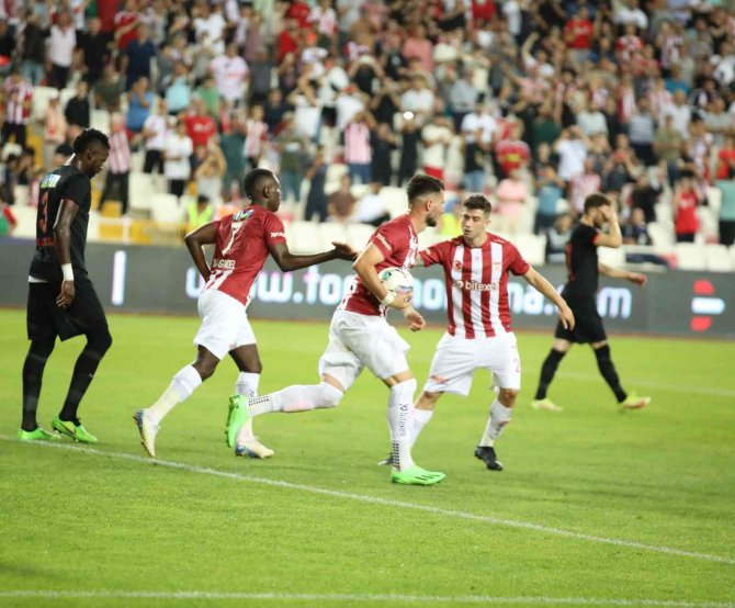 Yiğidolar Siftah Peşinde