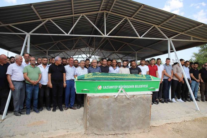 İ̇ha Muhabiri Umut Yakup Tanrıöver Gözyaşlarıyla Uğurlandı