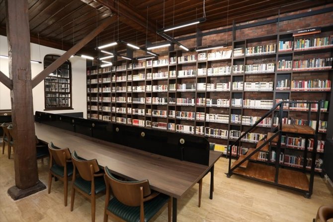 İ̇negöllü Gençler Nöbetçi Kitaphanelere Akın Etti