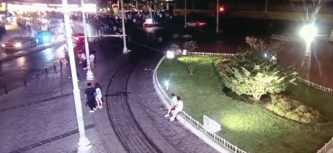 Taksim’de Gece Kulübünde Silahlı Saldırı Kamerada: Güven Timleri Suçüstü Yakaladı