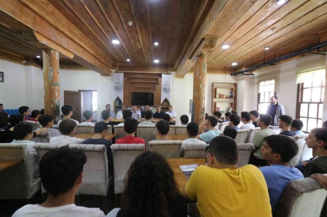 Çorum Belediye Başkanı Aşgın’dan Başkan Büyükkılıç’a Övgüler