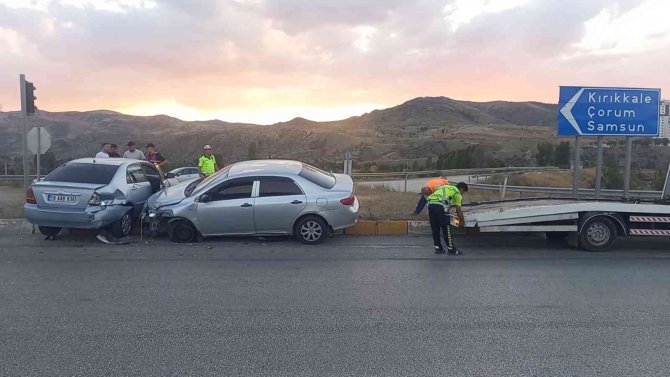 Kırıkkale’de 2 Otomobil Çarpıştı: 1 Yaralı