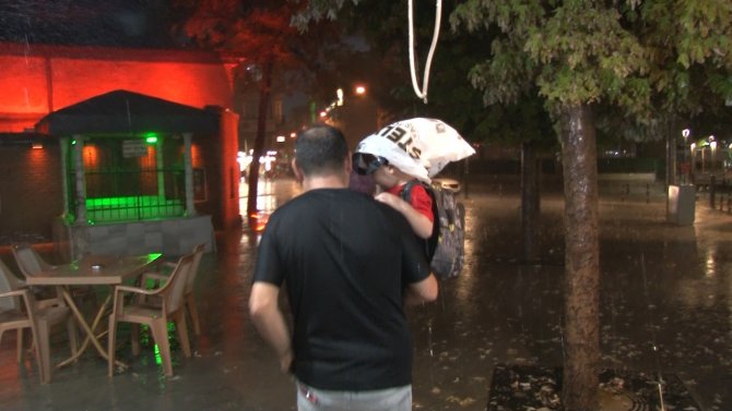 Konya’da Kısa Süreli Sağanak Etkili Oldu