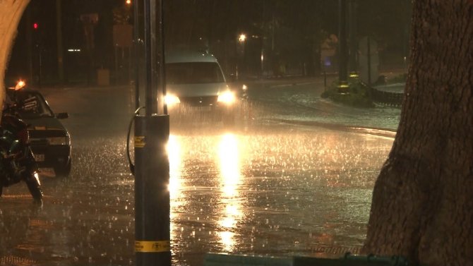Konya’da Kısa Süreli Sağanak Etkili Oldu
