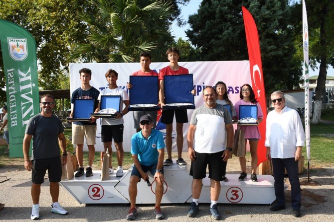 İ̇znik Gölü’nde Şampiyonlar Belli Oldu