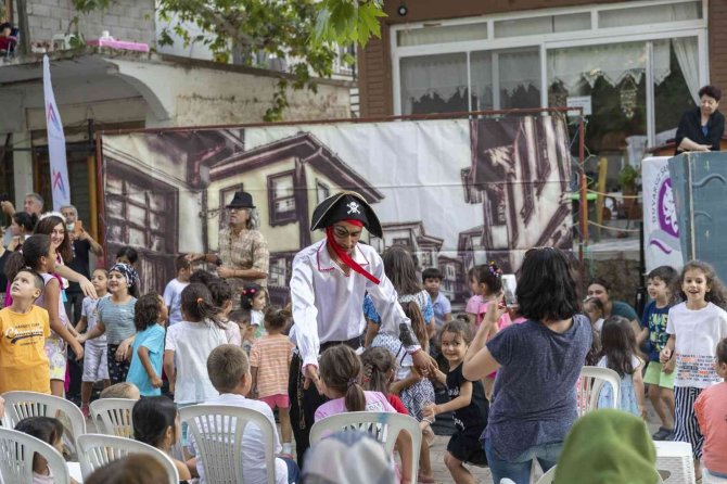 Mersin’de Kültür Sanat Etkinlikleri Sürüyor