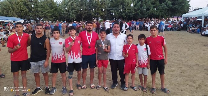 Antakya Belediyesi Güreş Takımının Başarısı
