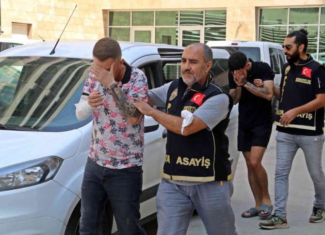 ’Kuşçu Kafesten Çıktı’ Mesajını Yaymıştı: 4 Milyonluk Vurgun Yapan 5 Şüpheli Tutuklandı