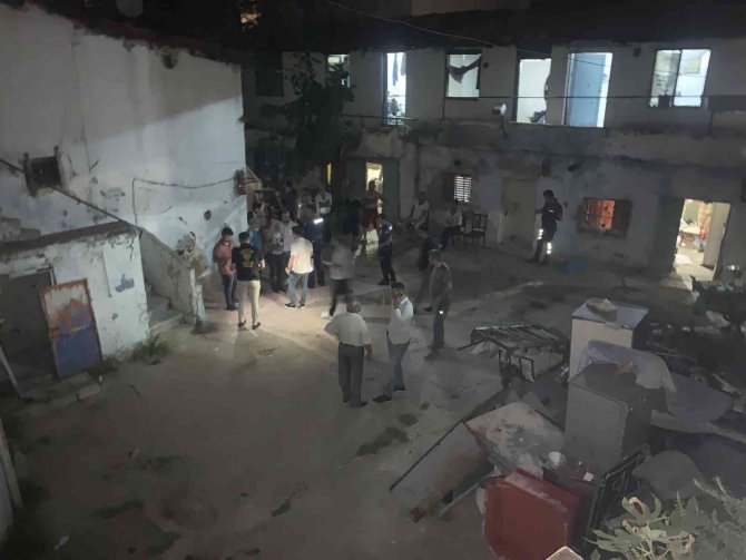Fatih’te Hana Polis Baskını: 23 Gözaltı