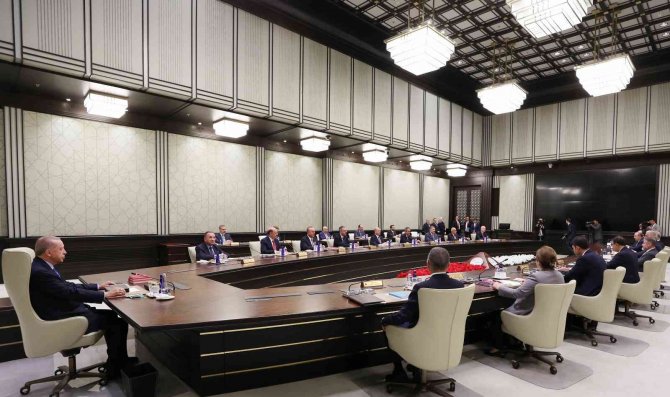 Cumhurbaşkanı Recep Tayyip Erdoğan Başkanlığında Gerçekleşen Cumhurbaşkanlığı Kabine Toplantısı Sona Erdi.