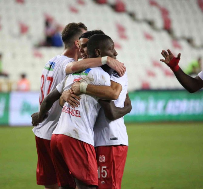 Sivasspor’da Max Gradel 2. Golünü Attı