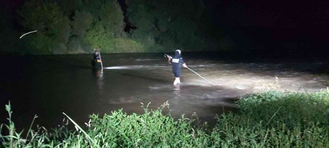 Dicle Nehri’ne Giren 10 Yaşındaki Çocuk Kayboldu