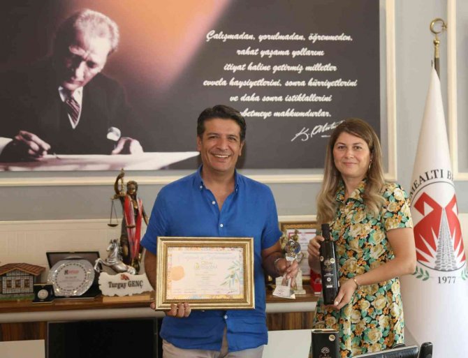 Döşemealtı Zeytinyağı’na Uluslararası Ödül