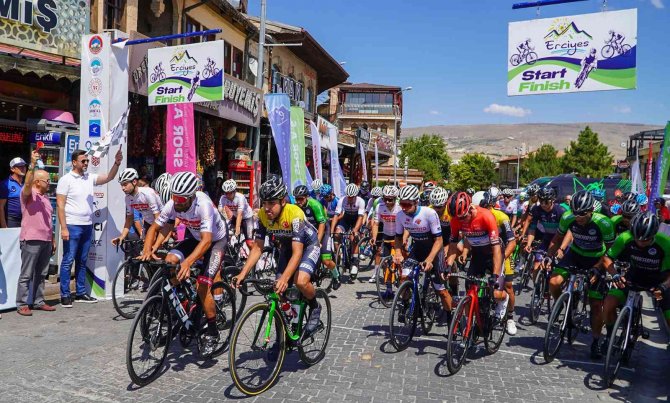 Bisikletçiler Kapadokya’da Başladı Erciyes’te Bitirdi
