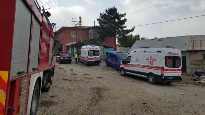 Erzincan’da Göçük, 1 İşçi Kurtarılmaya Çalışılıyor