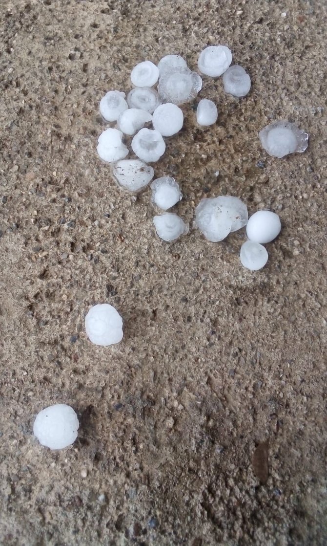 Yaz Ayında Dolu Şaşkınlığı