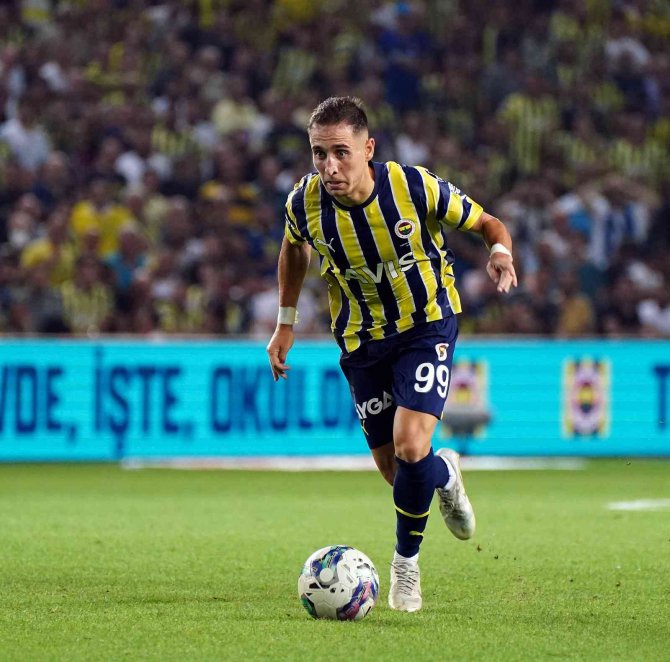 Spor Toto Süper Lig: Fenerbahçe: 2 - Adana Demirspor: 0 (İ̇lk Yarı)