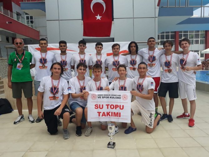 Gebzeli Sporcular Madalyayla Döndü