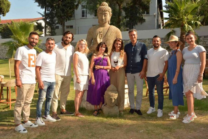 Heykel Ve Seramik Sanatçısı Akay’dan "Yeryüzü Yüzleri" Sergisi