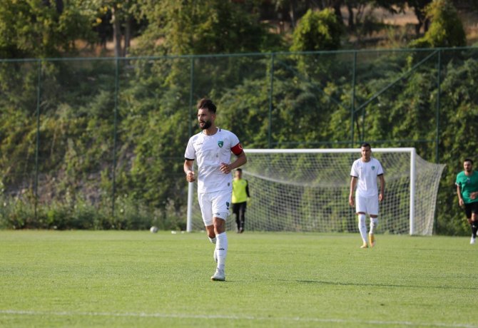 Hazırlık Kampını Tamamlayan Kocaelispor, Kente Döndü