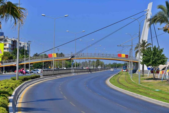 Göztepe Şehit Kerem Oğuz Erbay Köprüsü Yenilendi