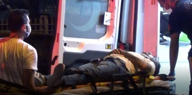 İ̇zmir’de Takla Atan Taksinin Sürücüsü Kazadan Hafif Sıyrıklarla Kurtuldu