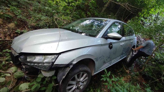 Kastamonu’da Otomobil Şarampole Yuvarlandı: 1 Yaralı