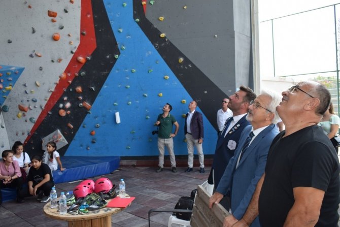 Nilüfer’de Çocuklar Tırmanış Sporuyla Tanışıyor