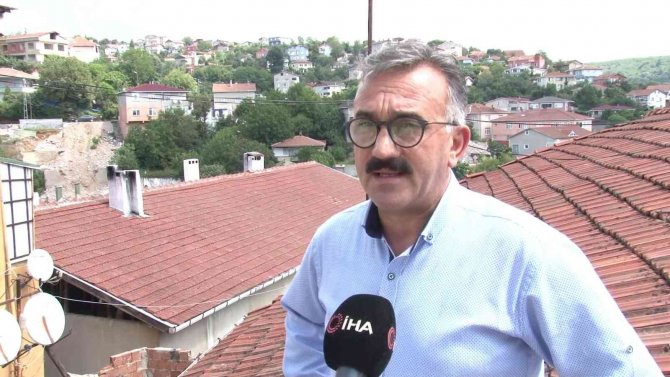 Beykoz’da Evini Kentsel Dönüşüme Veren Vatandaş: ‘Bir An Önce Evlerimize Kavuşmak İstiyoruz, Evlerini Boşaltmayanlar Sebebiyle Mağduruz’