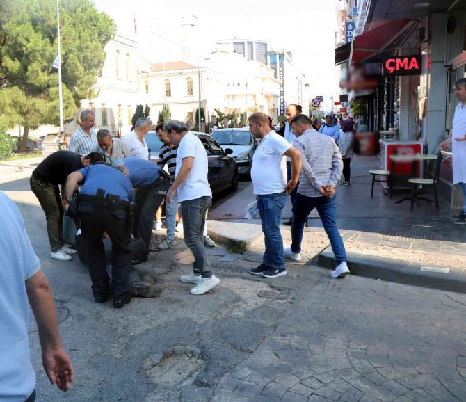 Sarası Tutan Simitçi Yolda Baygınlık Geçirdi