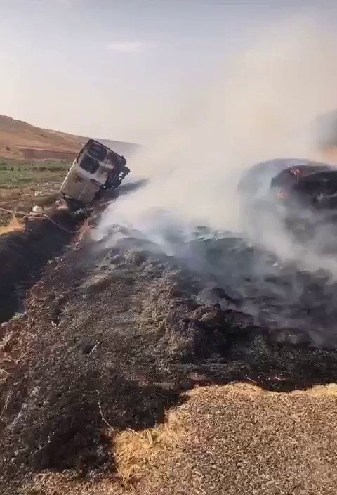 Siirt’te Minibüs Alev Aldı, 2 Kişi Yanmaktan Son Anda Kurtuldu