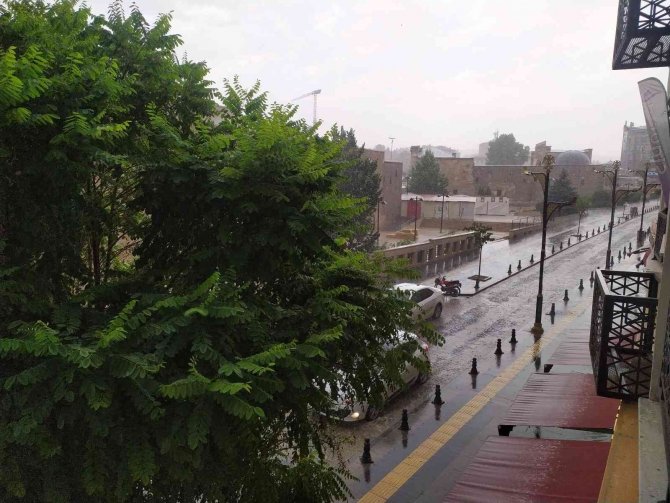 Sivas’ta Kuvvetli Sağanak Etkili Oldu