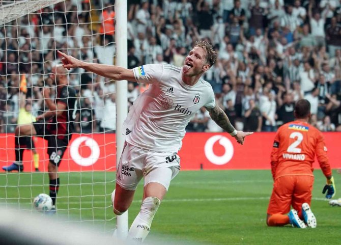 Spor Toto Süper Lig: Beşiktaş: 4 - Fatih Karagümrük: 1 (Maç Sonucu)