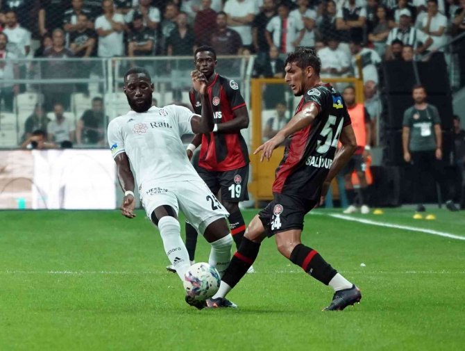 Spor Toto Süper Lig: Beşiktaş: 4 - Fatih Karagümrük: 1 (Maç Sonucu)