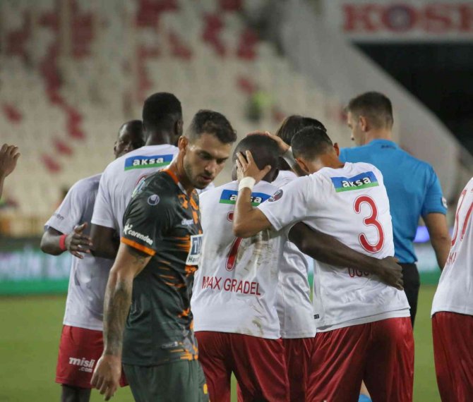 Spor Toto Süper Lig: Dg Sivasspor: 1 - Alanyaspor: 0 (İ̇lk Yarı)