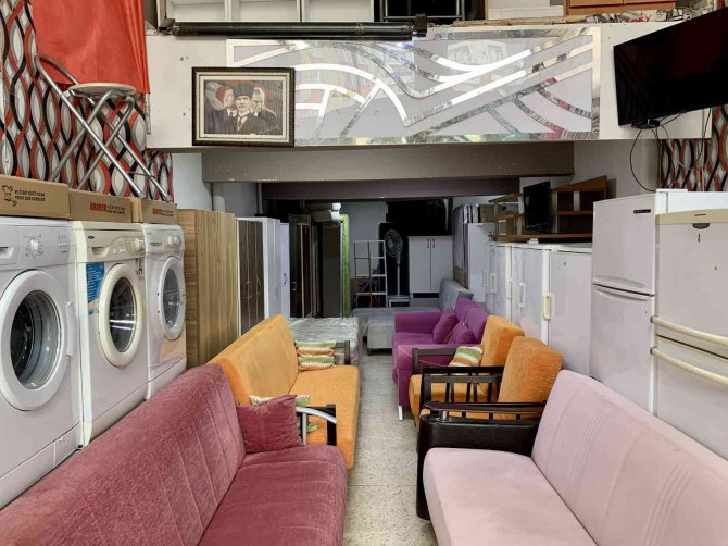 İ̇kinci El Satıcılarından Öğrencilere Uyarılar