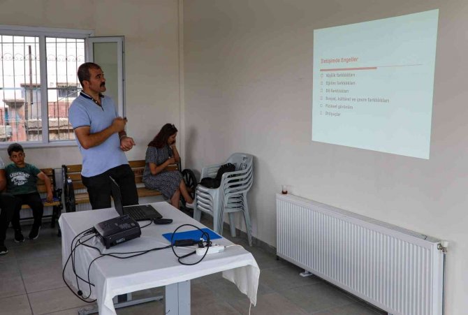 Van’daki Toplu Taşıma Araç Şoförlerine Eğitim Semineri