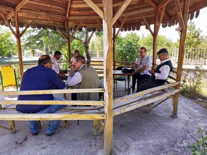 Altıntaş’ta Buğday Üreticileri İle Anket Çalışması